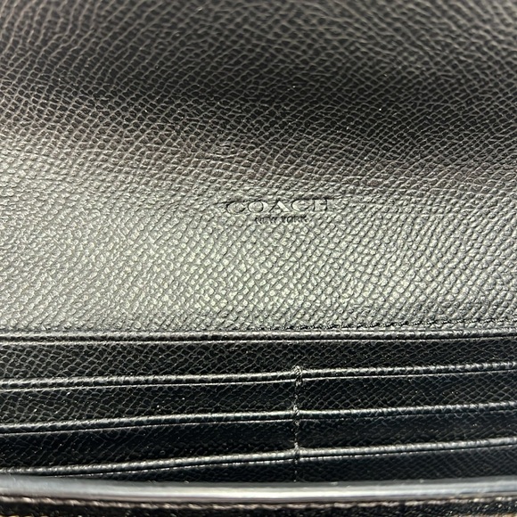 Coach Riley Black Patent Leather Full Logo Crossbody Wallet on a Chain Bag - Picture 8 of 13